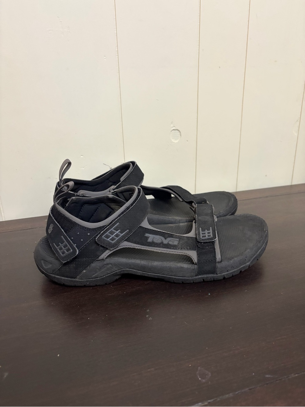 Teva Terra Fi 4 Universal Mens 11 Sandals gray black Outdoor walk outdoors